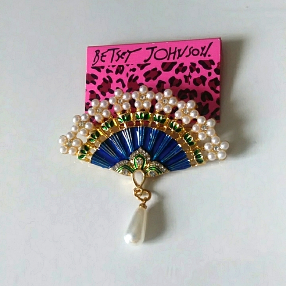 Betsey Johnson Pearl Blue Fan Brooch Pin